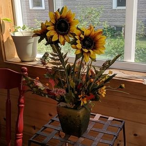 Sunflower floral arrangement